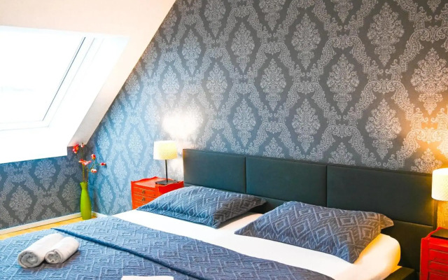 Delightful Duplex Danube Canal