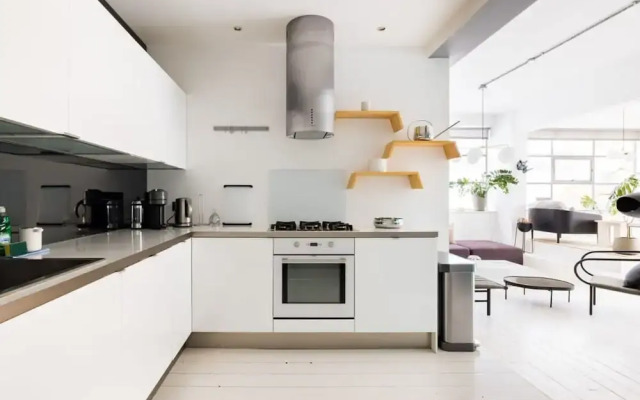 Bright Work Live Industrial Loft in Shoreditch