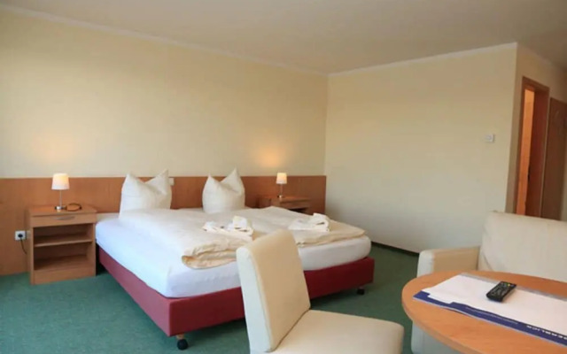 Strandhotel & Restaurant Mirow