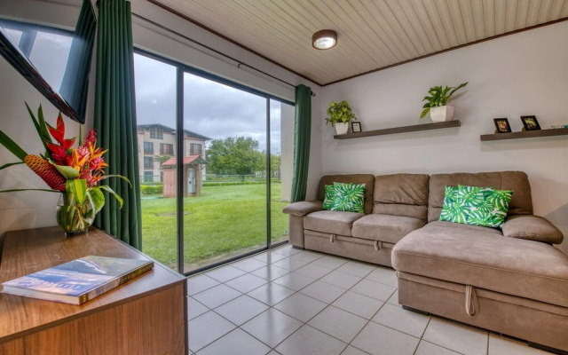 Golden Getaway Apartments