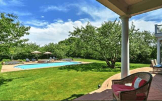 Villa Halsey -beautifully Landscaped 7 Bed