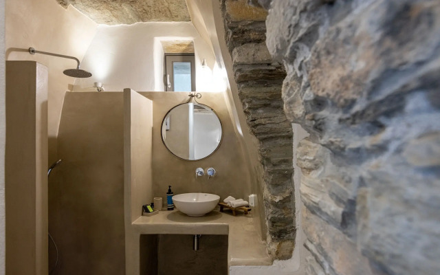 Living Theros Luxury Suites