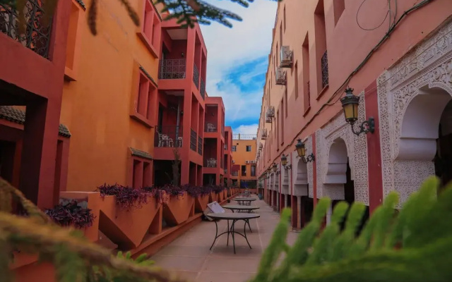 Hotel Tazi-Traditional Riad