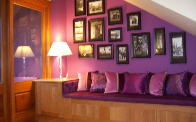 Lancaster Lodge