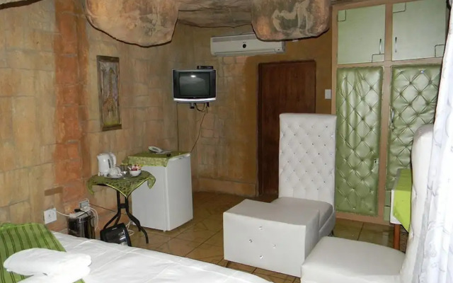 African Cave Lodge