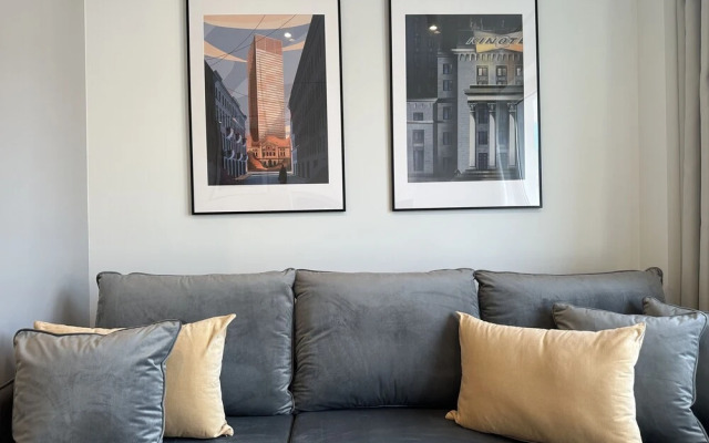 Heart of Warsaw Near Metro by Renters