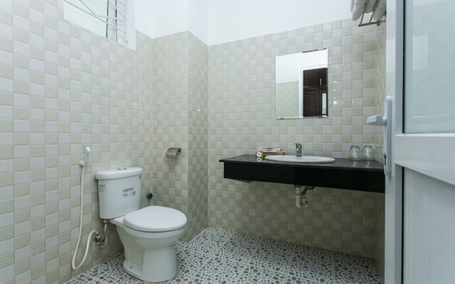 King Garden Hotel by OYO Rooms