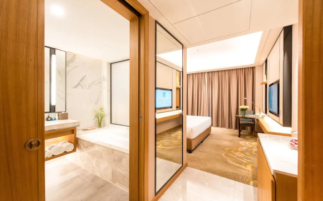 Rising Dragon International Hotel