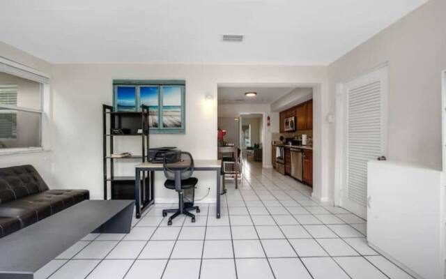 5140 Duplex in Oakland Park
