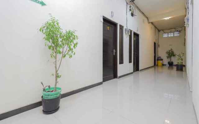 RedDoorz Syariah near Universitas Jember