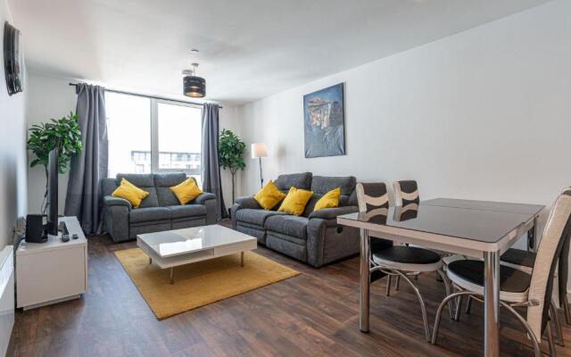 Contemporary 2 Bedroom Apartment - Birmingham City Centre - Digbeth Bullring Coach Station