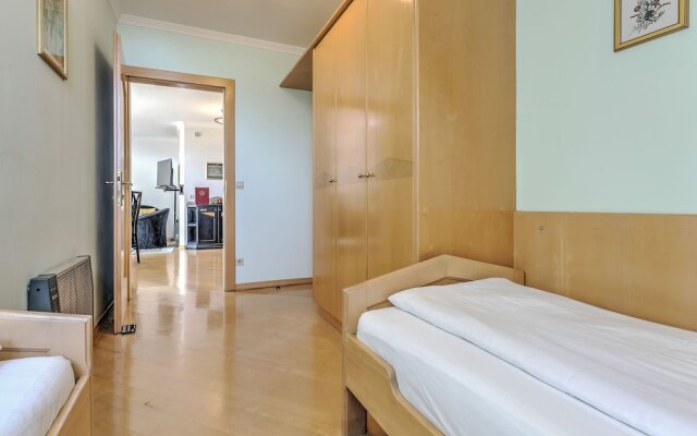 Plush Apartment in St. Kanzian am Klopeinersee with Sauna