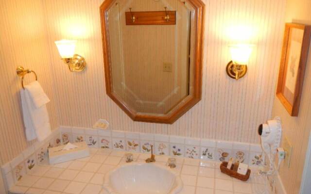 GetAways at Olympic Village Inn