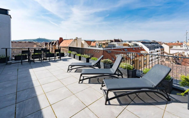 Sweet & Spicy - Brand New Apartment with Balcony (Adults Only)