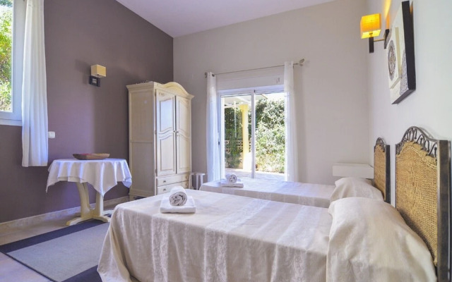 Villa - 4 Bedrooms with WiFi - 105020