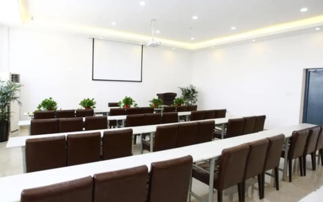 Green Tree Inn Dongtai Huiyang Road Guofu