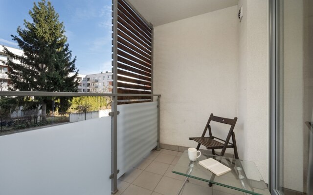 Modern Apartment in Wroclaw by Renters