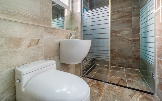 Pohang Pinewave Sea & Spa Pension