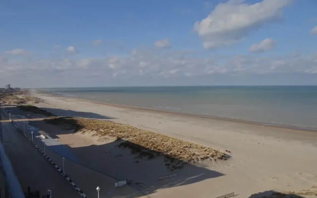 Apartment Nieuwpoort Near Sandy Beach