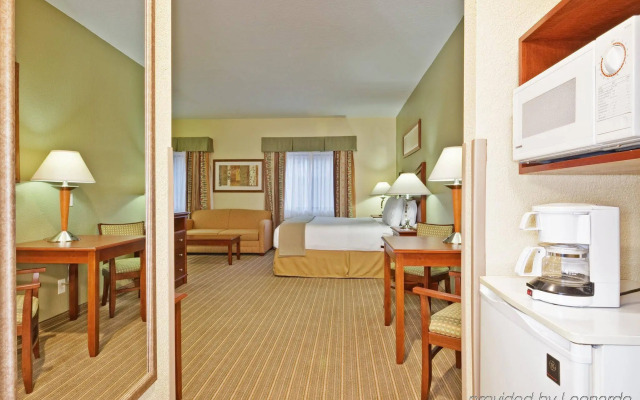 Holiday Inn Express WINFIELD