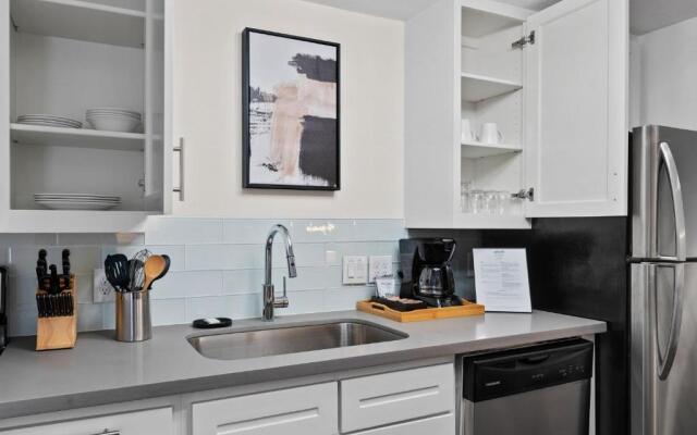 Abode Houston - Norfolk