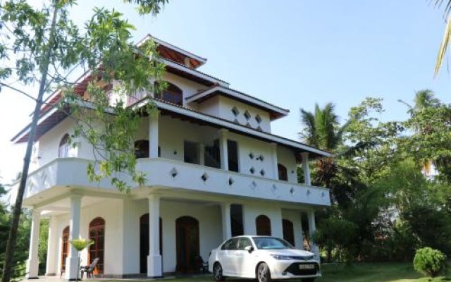 Villa Sureka