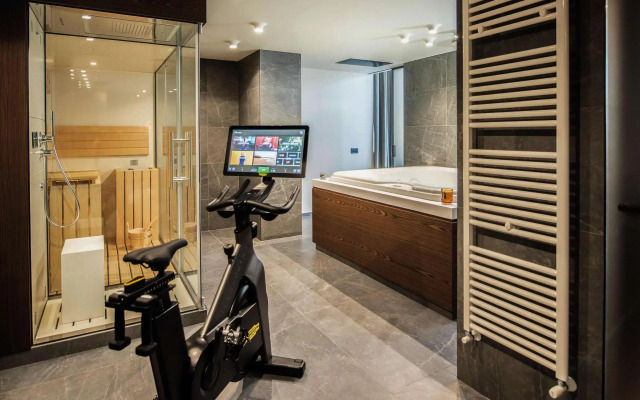 Gold Tower Lifestyle Hotel