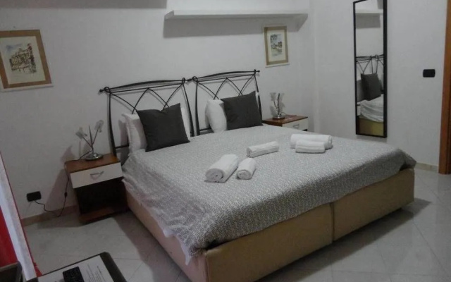 Suites Holiday Rooms