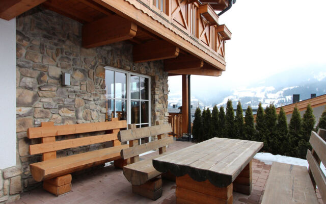 Avenida Panorama Chalets by Alpin Rentals