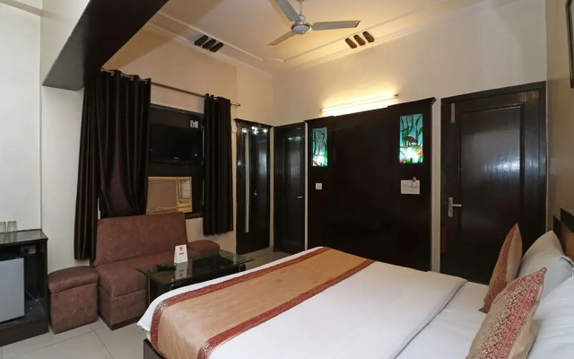 OYO 14705 Hotel India Palace