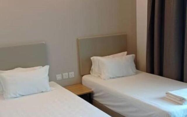Serapi Verdure Hotel