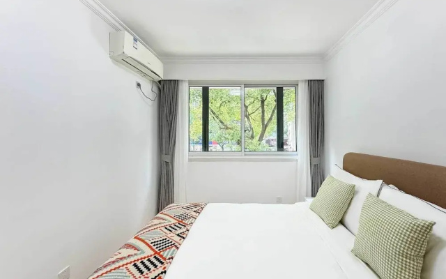 Tyms Gubei  2BR Apt near Gubei Road