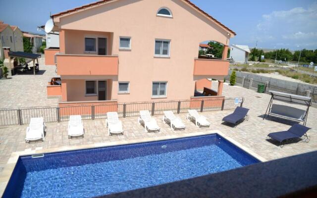 Apartments Villa Lucky