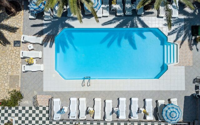 Roseclub Apartments