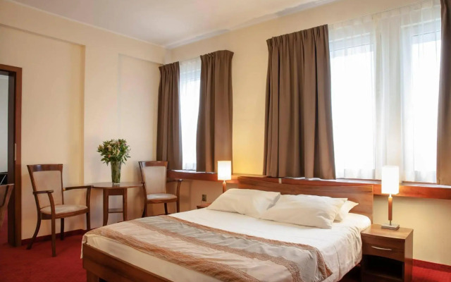 mHotel