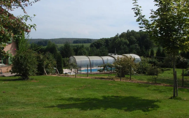 Hébergements Insolites en cabanes