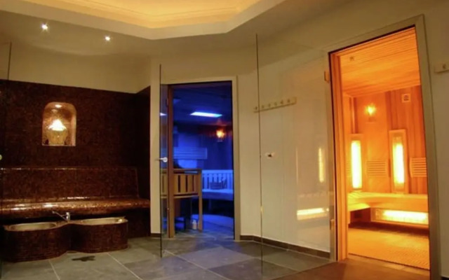 Well Kept Chalet With Dishwasher, Near Maastricht