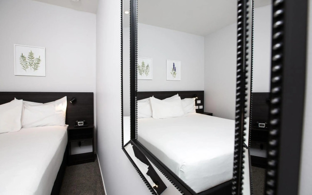 The Metrotel Motel