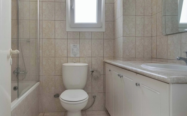 Phaedrus Living: Seaview Hilltop Maisonette