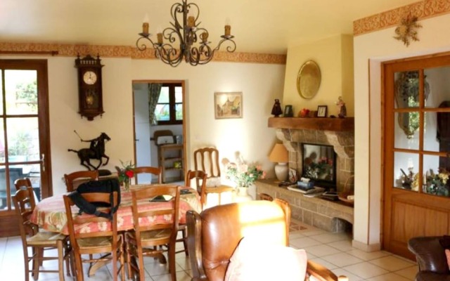 Villa With 4 Bedrooms in Saint-pierre-des-tripiers, With Wonderful Lak