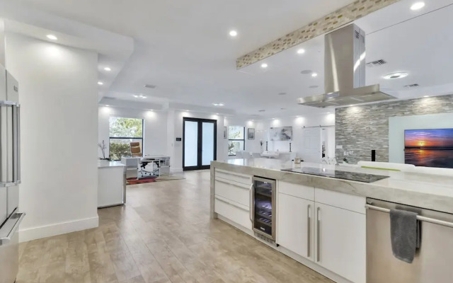 Lynora's Luxe Estate Modern Design