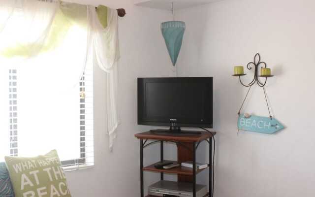 Casa Blanca 3BR CA 206 by Casago