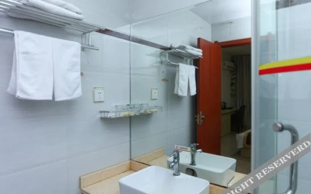 Super 8 Hotel (Lianyungang Chaoyang East Road)