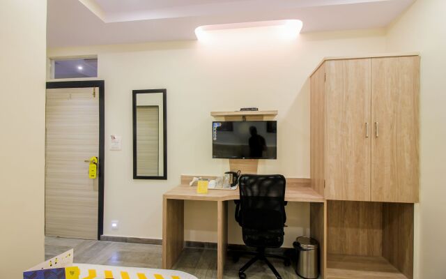 FabHotel Aksa International