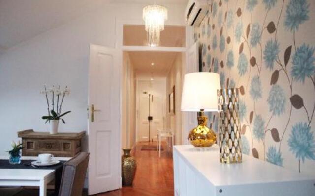The Sky Lofts Lisbon - Guesthouse