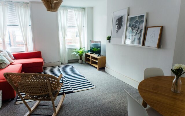 Baker Street Apartments by Allô Housing