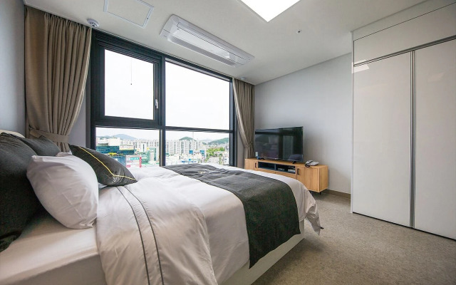Shine Hotel