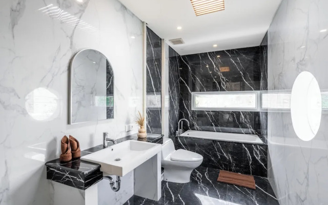 Private Pool Villa Arsy by Orivista