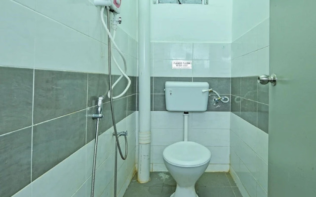 OYO 90431 Cz Hotel