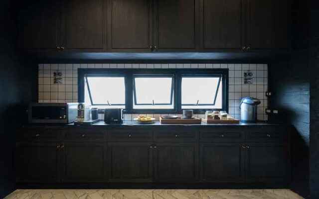 Shade House - Phuket Downtown